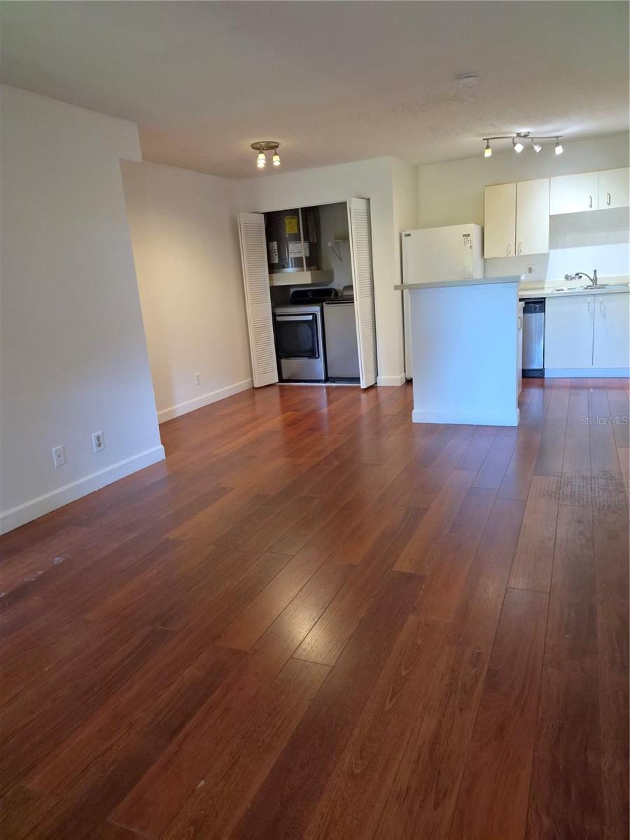 465 Forestway Cir #207 Property Photo 4