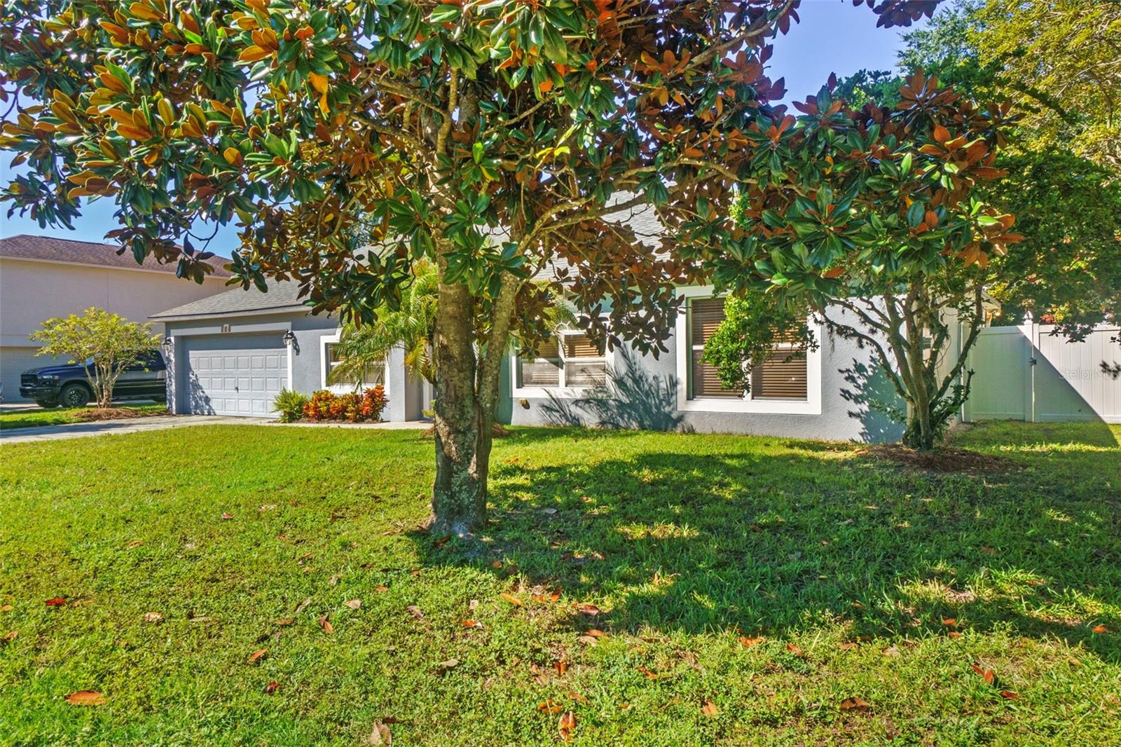526 Westcliffe Dr Property Photo 3