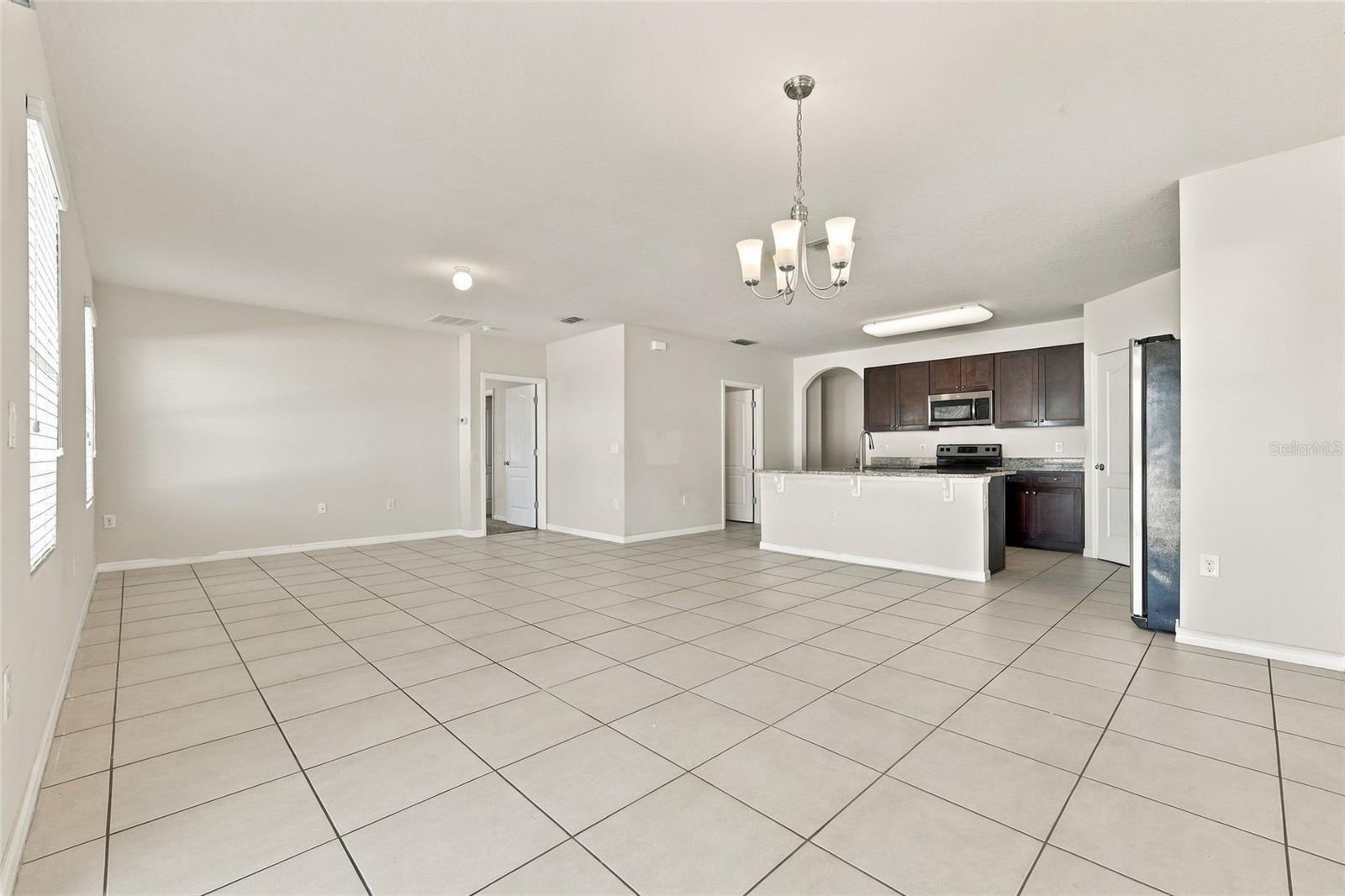 320 Aberdeen Dr Property Photo 8