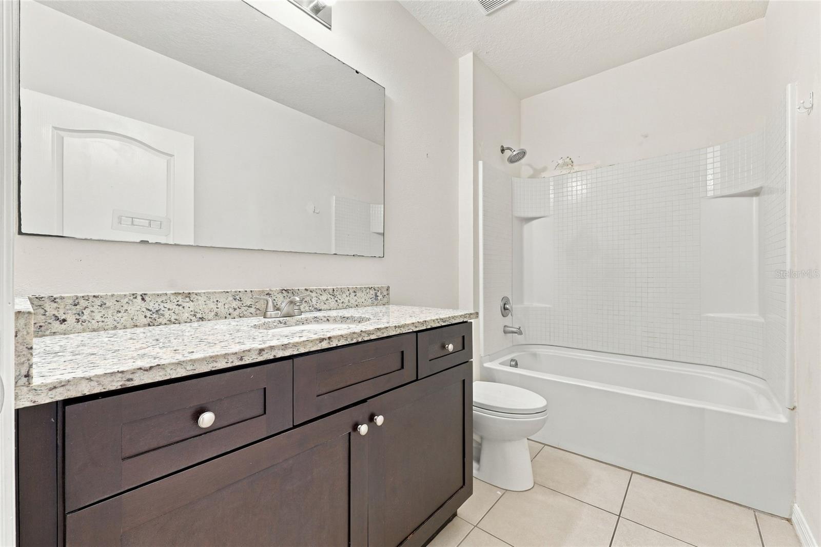 320 Aberdeen Dr Property Photo 17