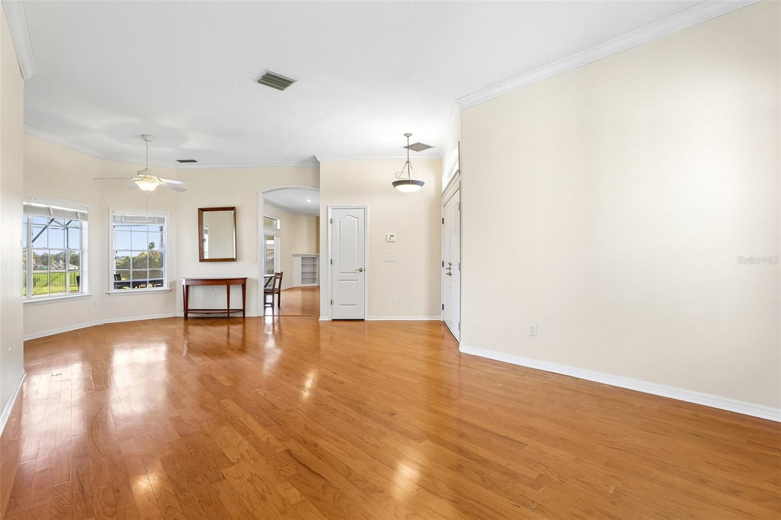 7891 Bridgestone Dr Property Photo 7