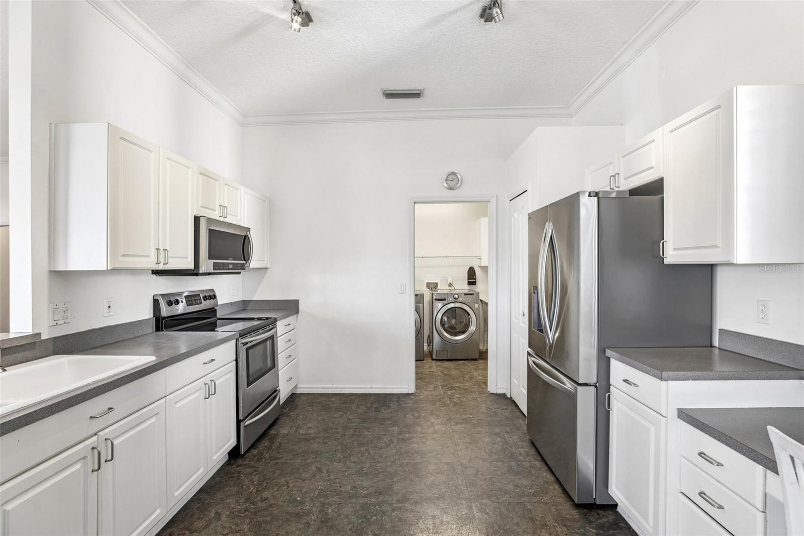 7891 Bridgestone Dr Property Photo 30