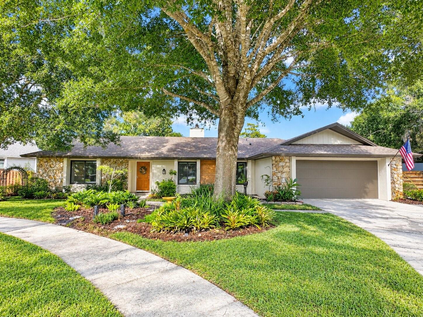 737 Riverbend Blvd Property Photo 1