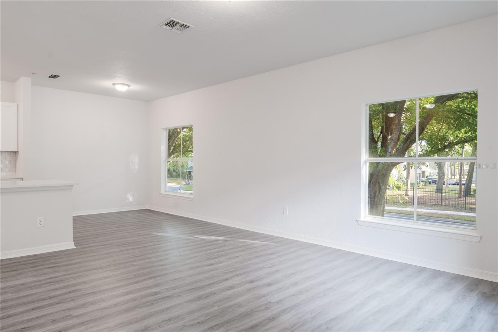 5953 Westgate Dr #1823 Property Photo 5