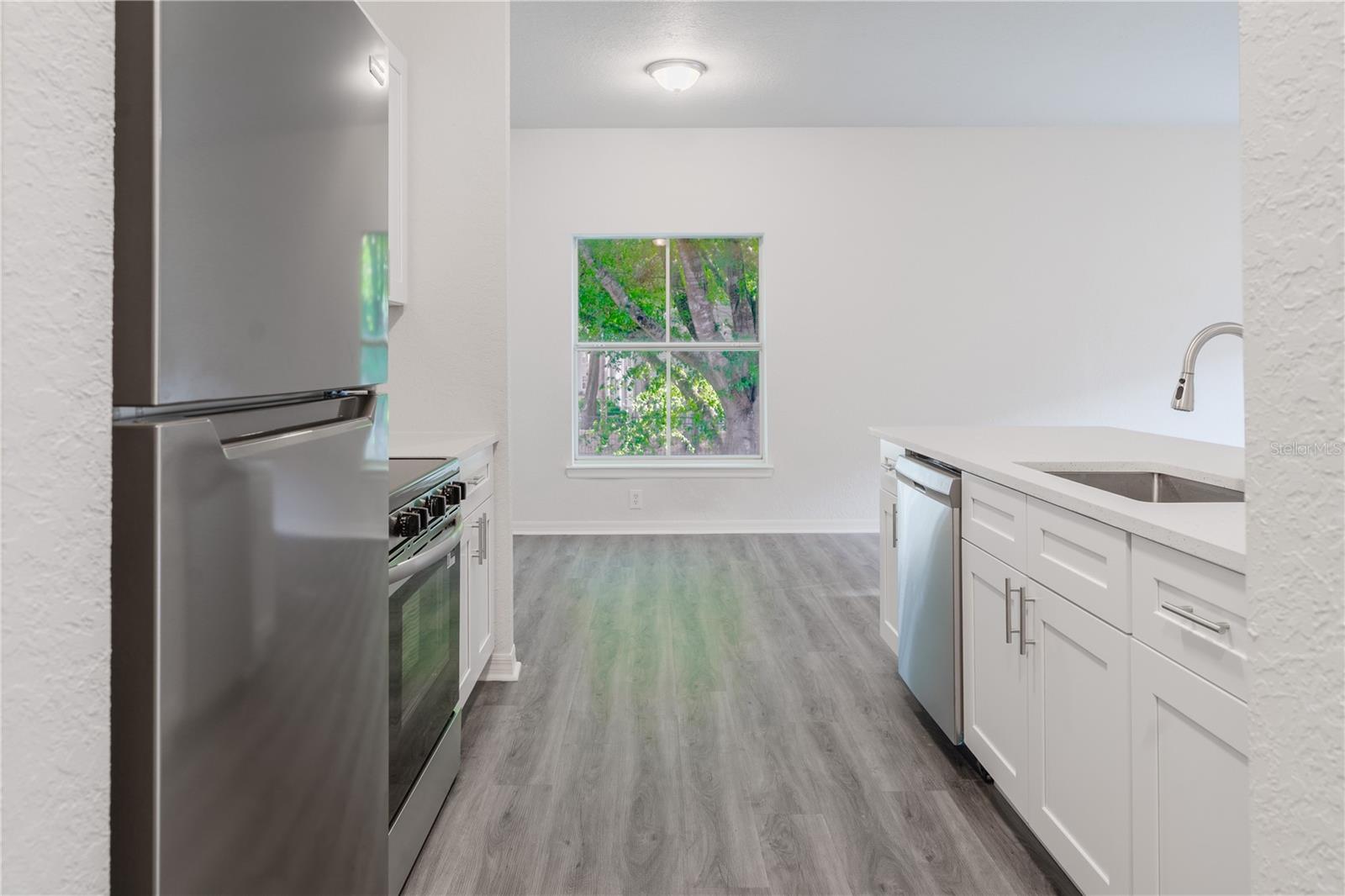 5953 Westgate Dr #1823 Property Photo 11