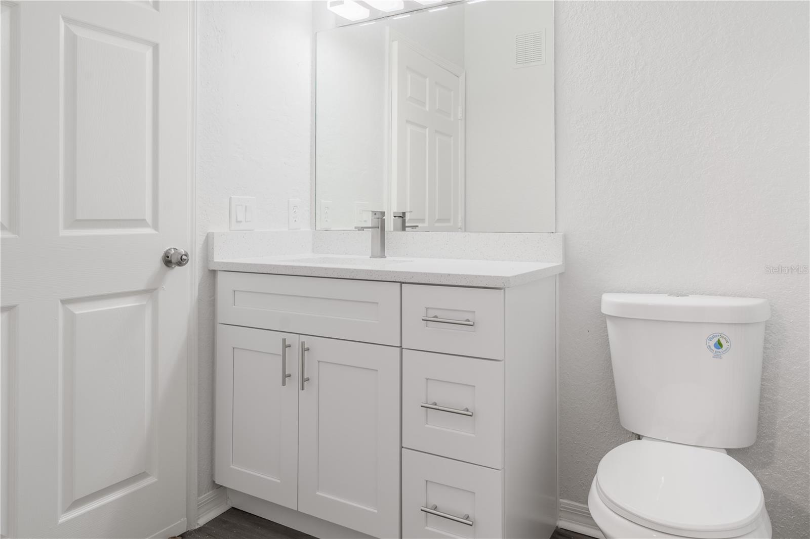 5953 Westgate Dr #1823 Property Photo 25