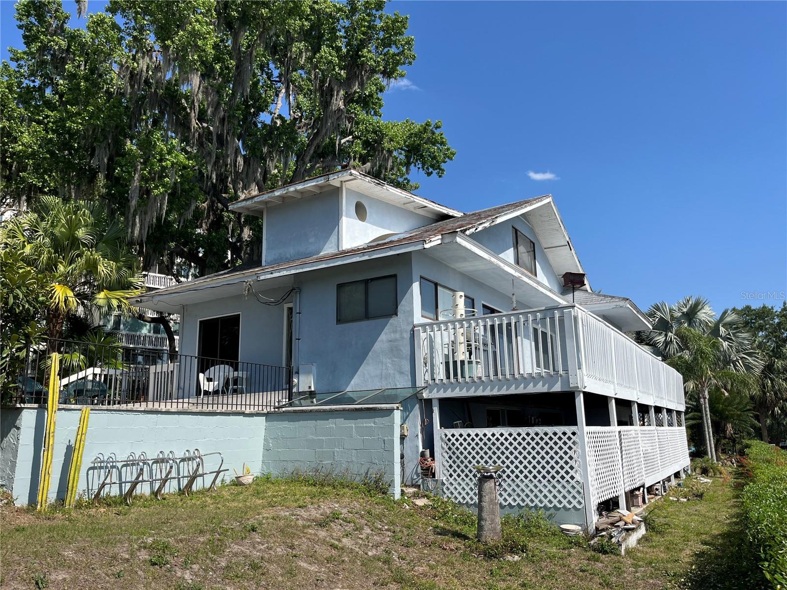 629 Helen St Property Photo 6