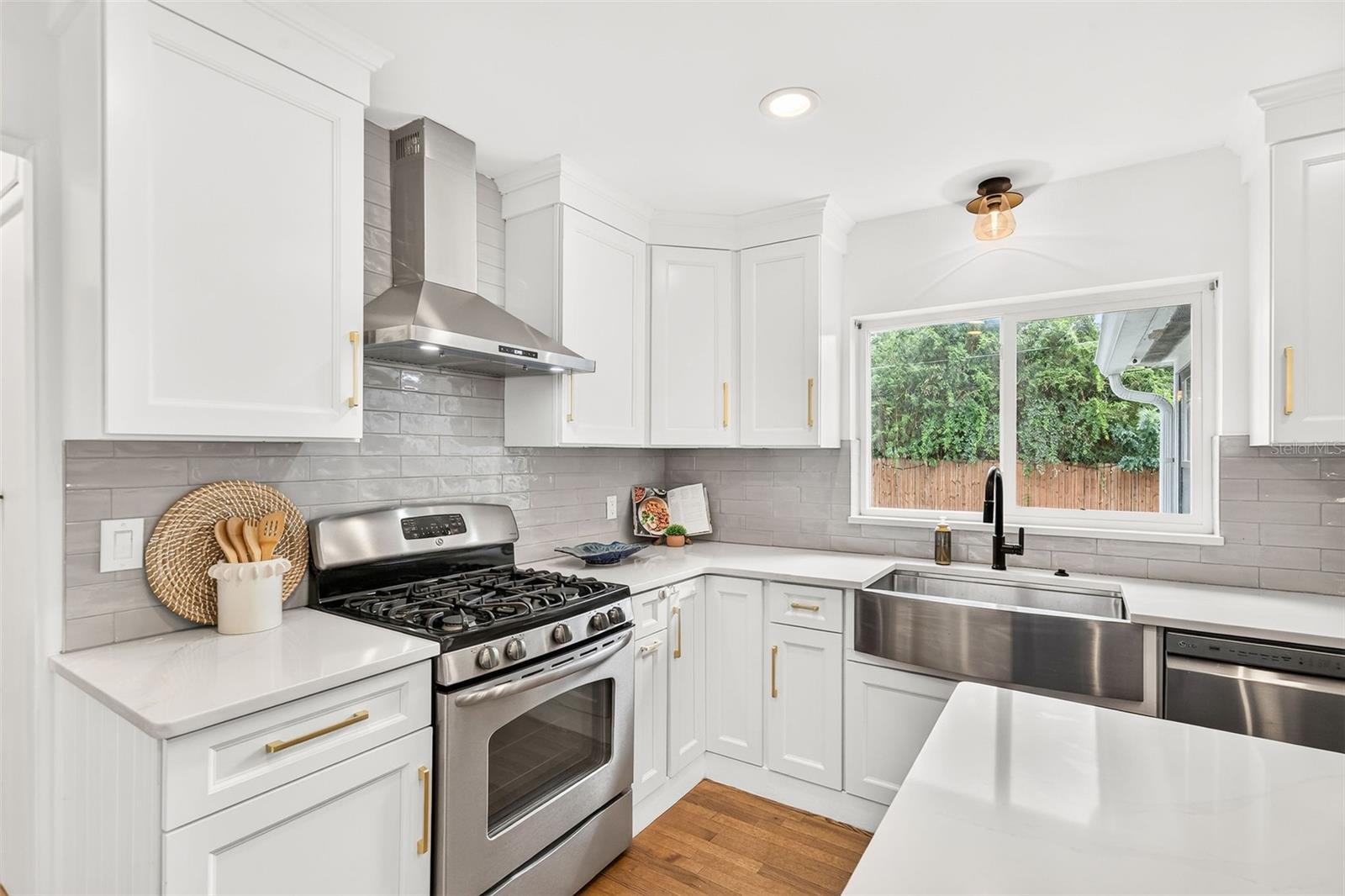 1615 Dormont Ln Property Photo 13