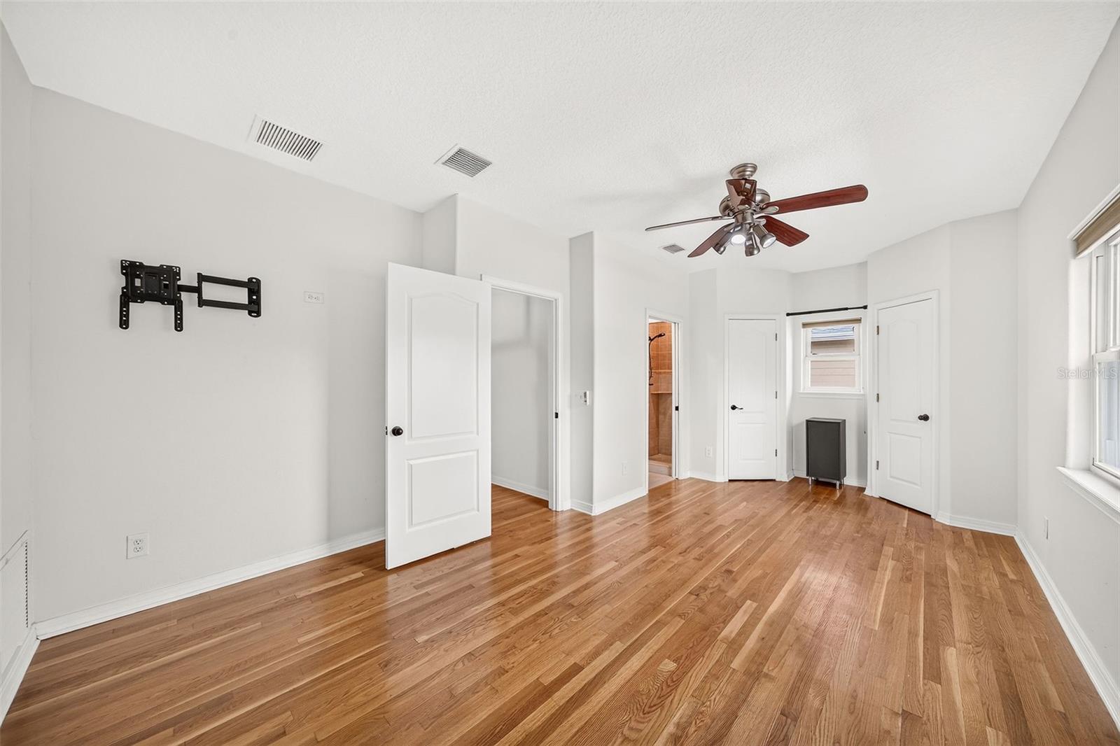 1615 Dormont Ln Property Photo 22