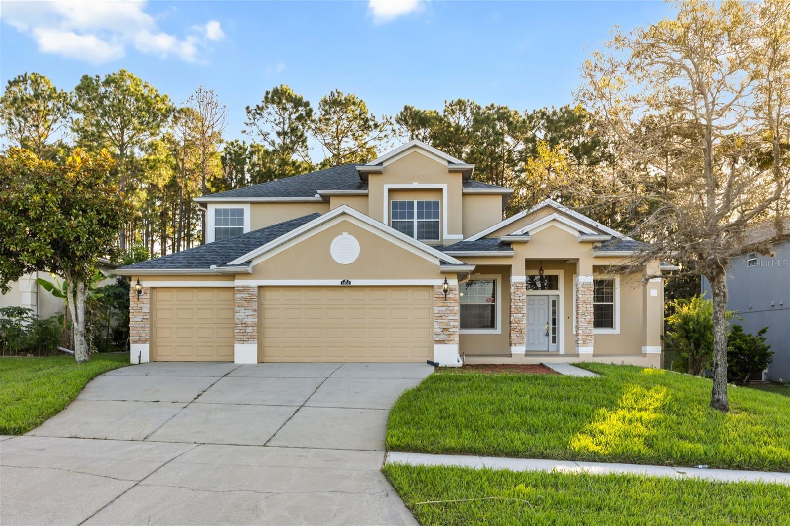 1832 NATURE COVE LN