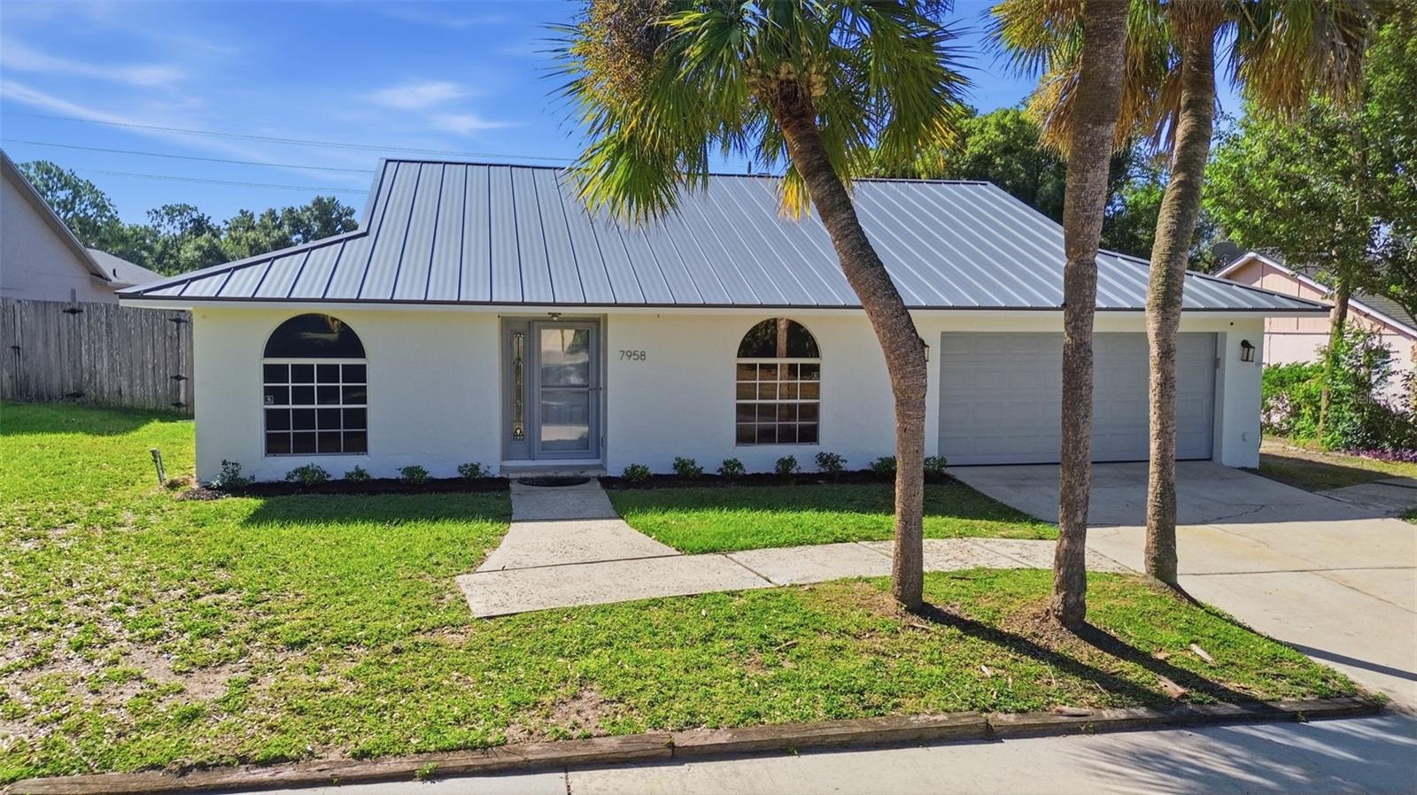 7958 Glen Abbey Cir Property Photo 1