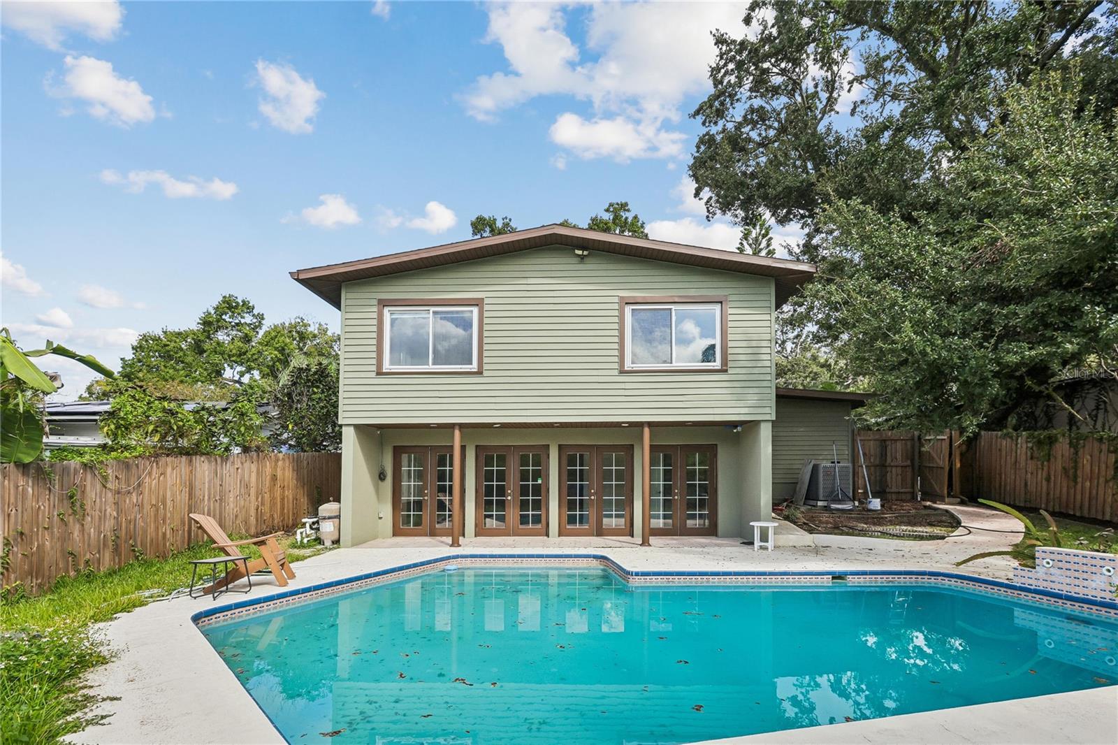 328 W Comanche Ave Property Photo 1
