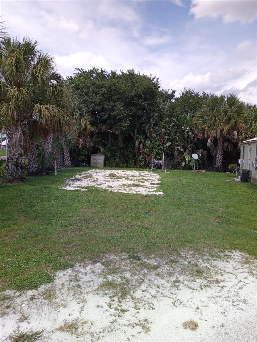 1118 Us Highway 441 Se Property Photo 2