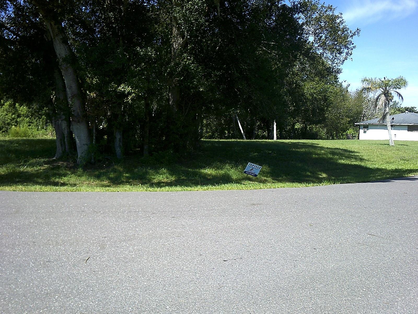 9002 Se 65th Way Property Photo 1