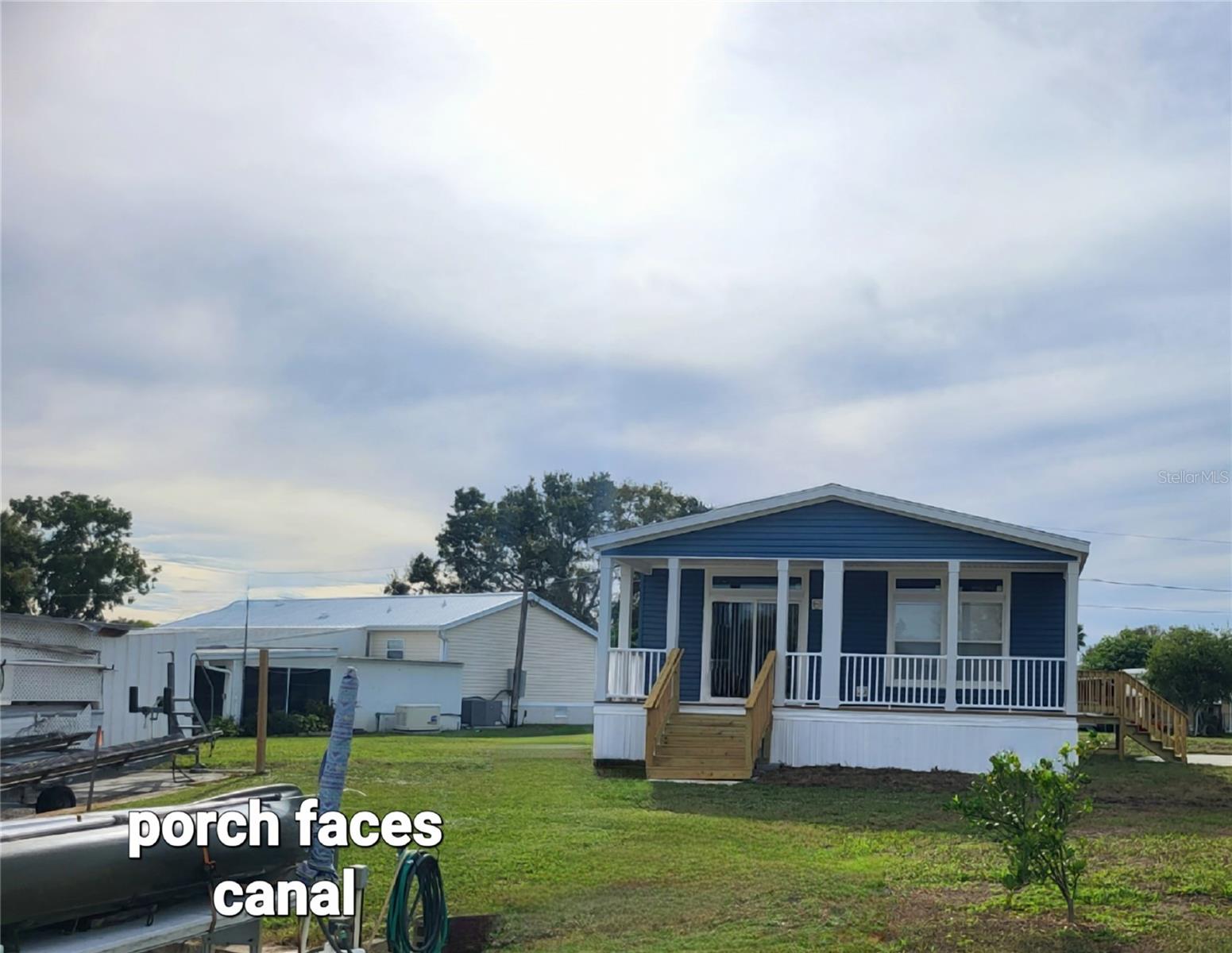 1028 Peach Ln Property Photo 6