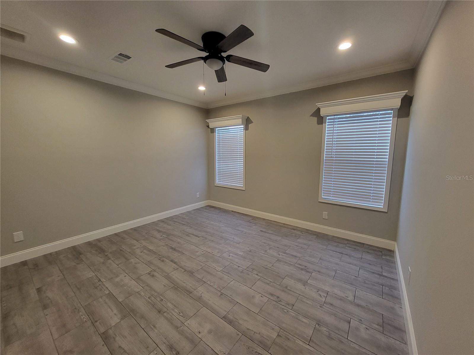 1028 Peach Ln Property Photo 17