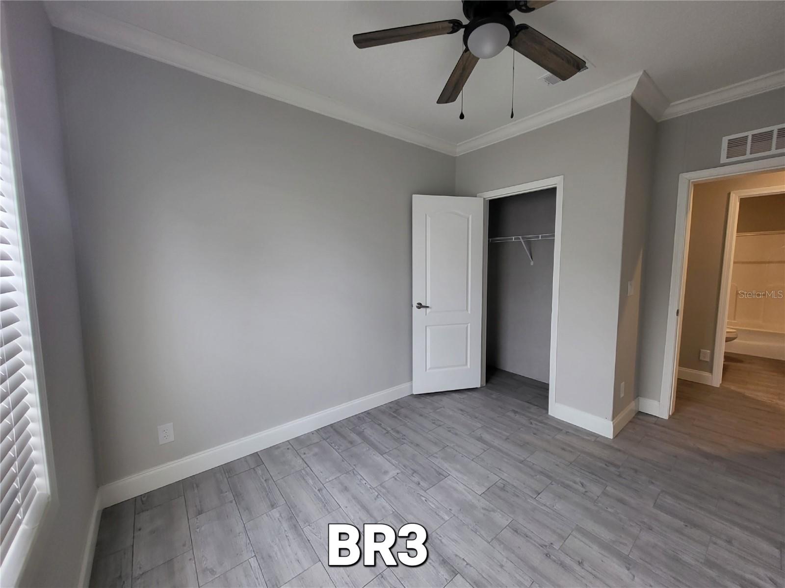 1028 Peach Ln Property Photo 23
