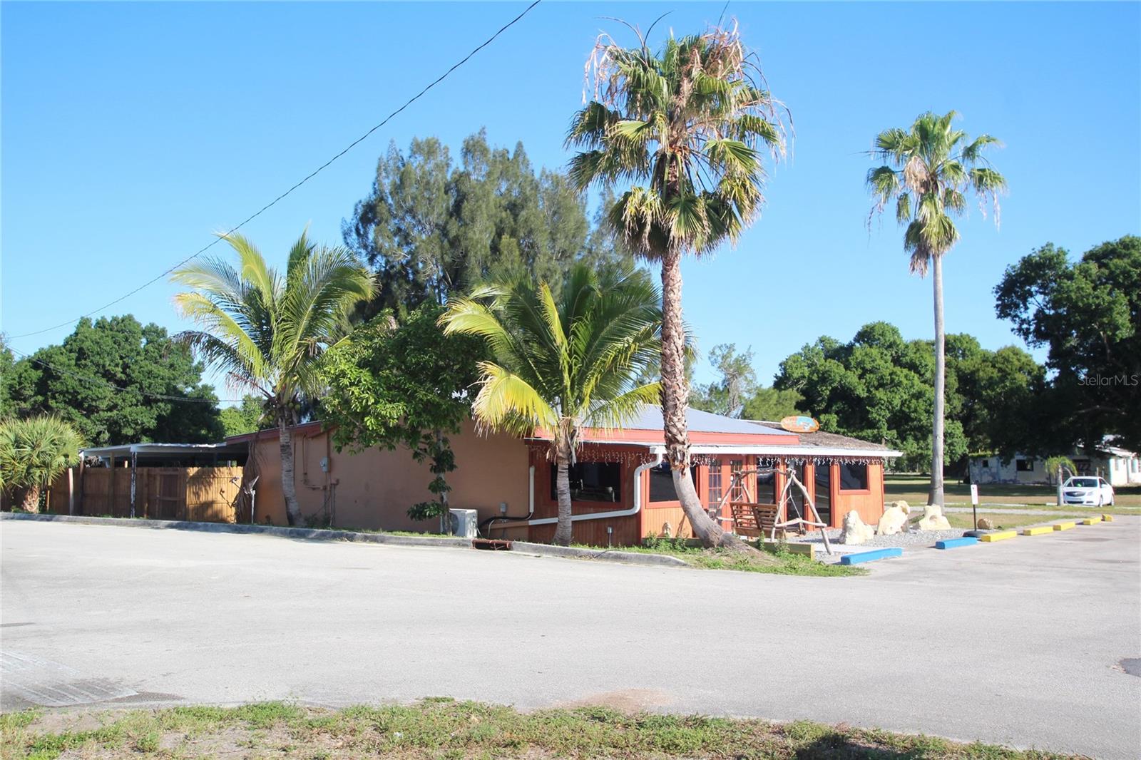 10017 Us Highway 441 N Property Photo 4