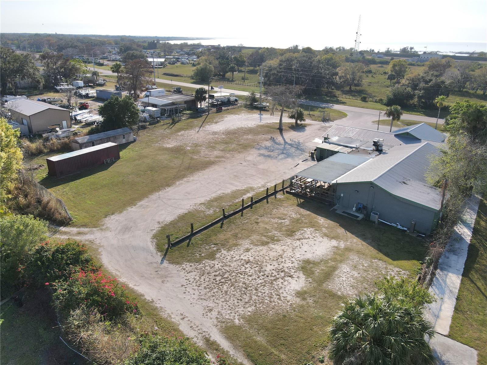 2405 Us Highway 441 Se Property Photo 31