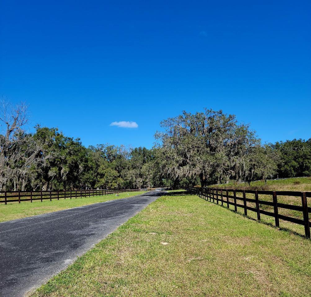 1077 Sw 144th Court Rd Property Photo 17