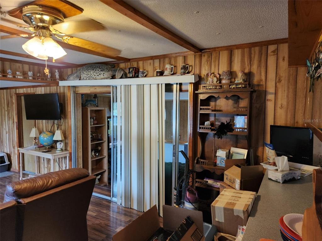 12105 Se 103rd Court Property Photo 4