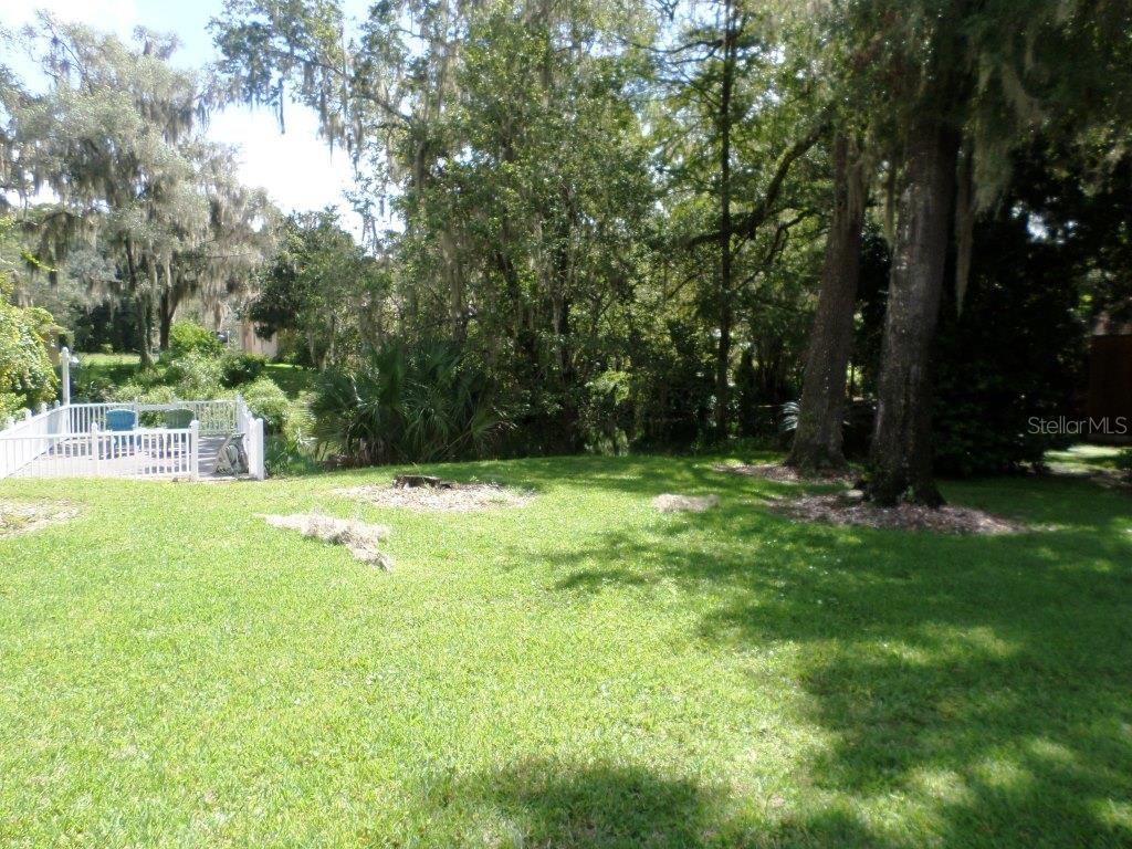 11731 Camp Dr Property Photo 10