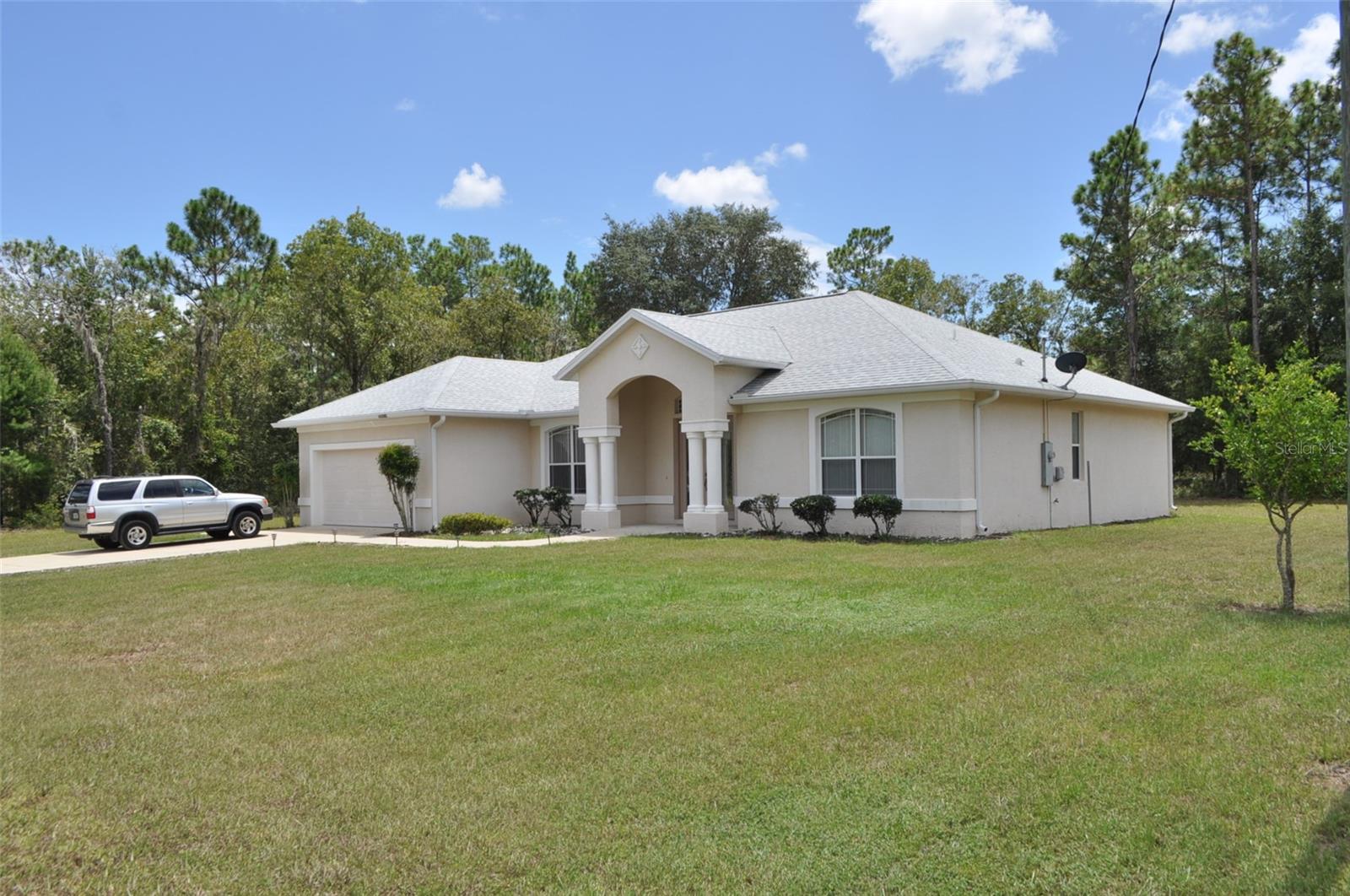 15580 Ne 16th Ln Property Photo 1
