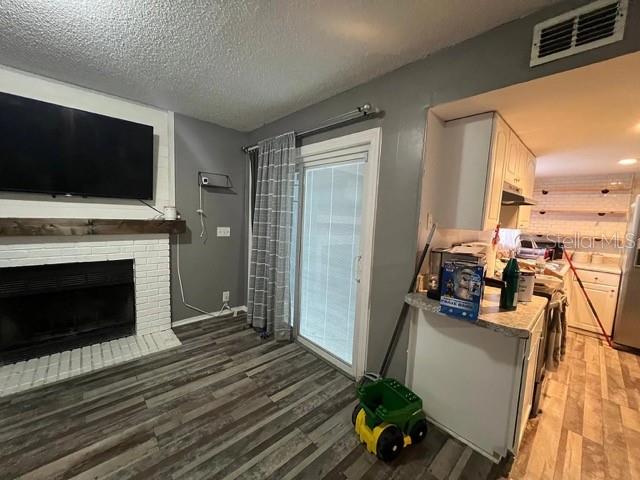 2300 Twelve Oaks Dr #j6 Property Photo 8