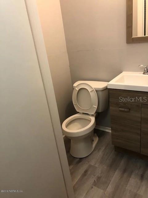 2300 Twelve Oaks Dr #j6 Property Photo 12