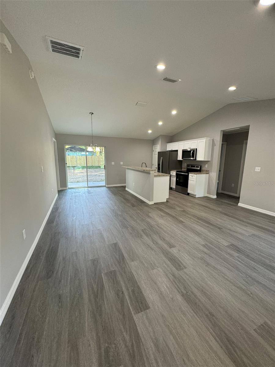 6044 Nw 65th Pl Property Photo 3