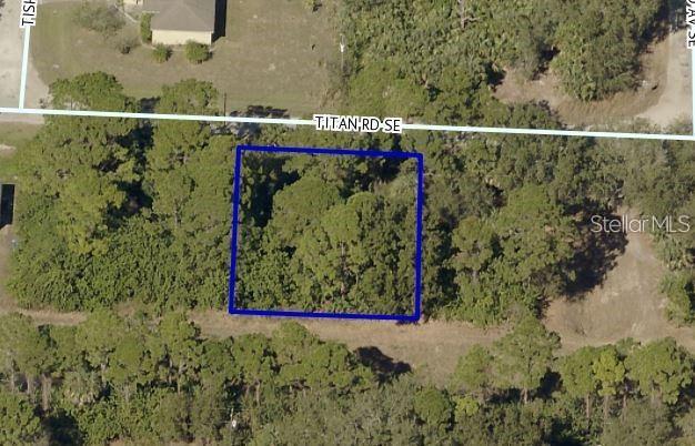 706 Titan Rd Se Property Photo 1