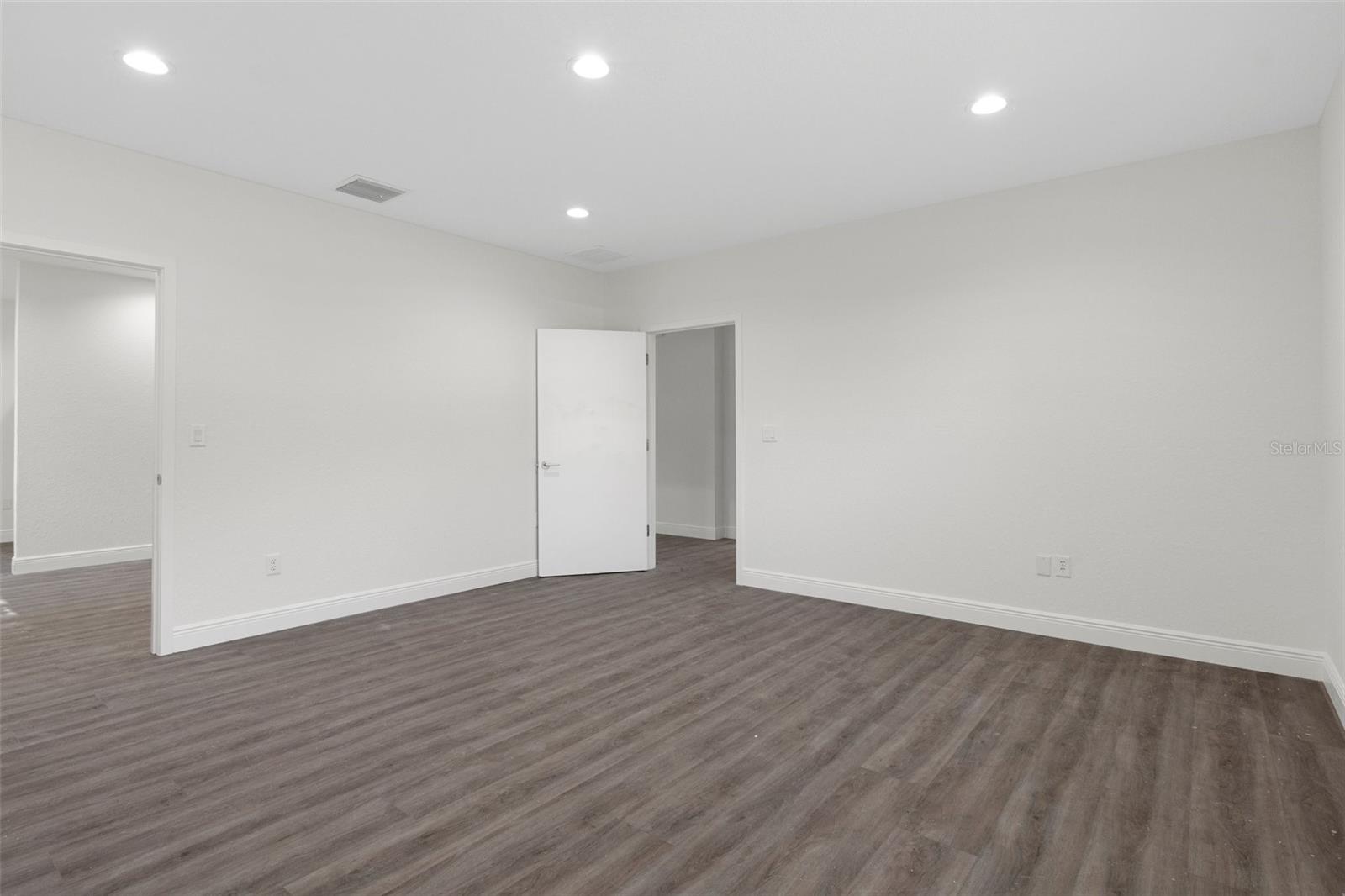 2519 W Highway 44 Property Photo 15