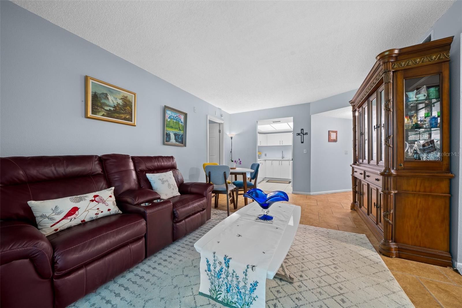 567 Midway Trak #h102 Property Photo 7