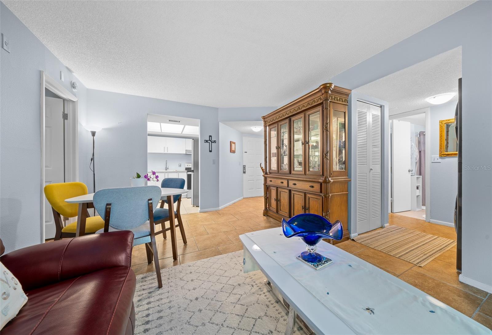 567 Midway Trak #h102 Property Photo 8