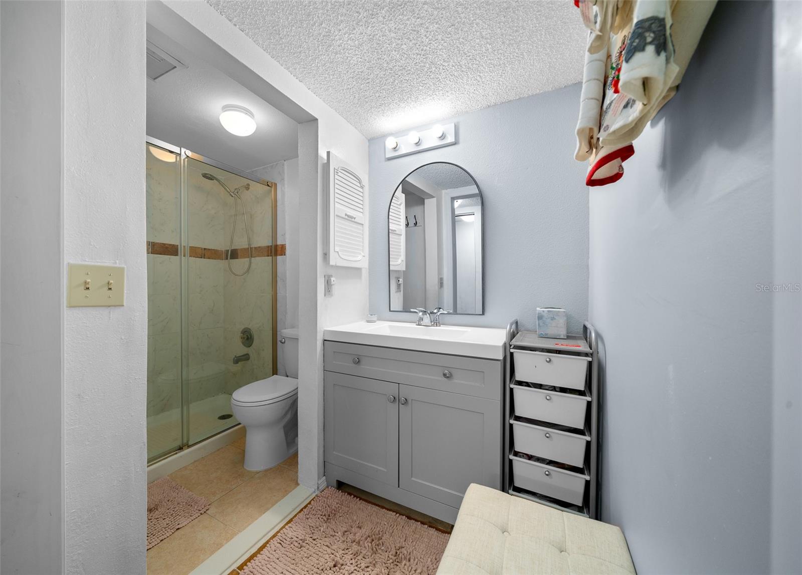 567 Midway Trak #h102 Property Photo 16