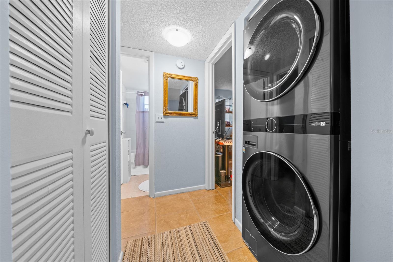 567 Midway Trak #h102 Property Photo 18