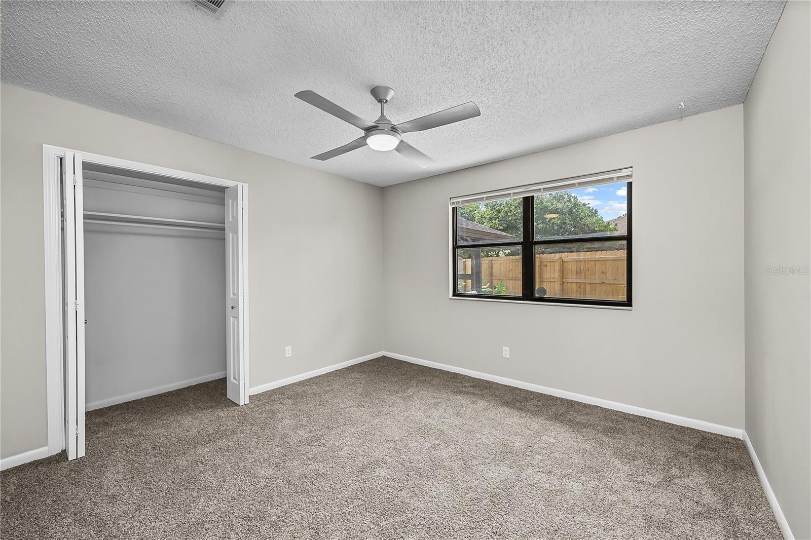 6112 Round Lake Rd S Property Photo 15