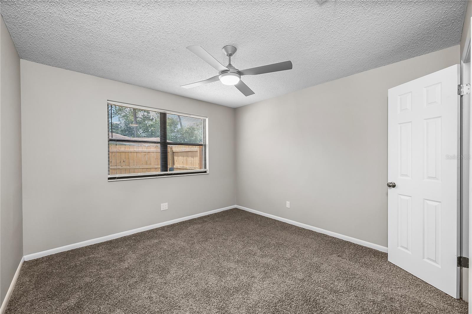 6112 Round Lake Rd S Property Photo 18