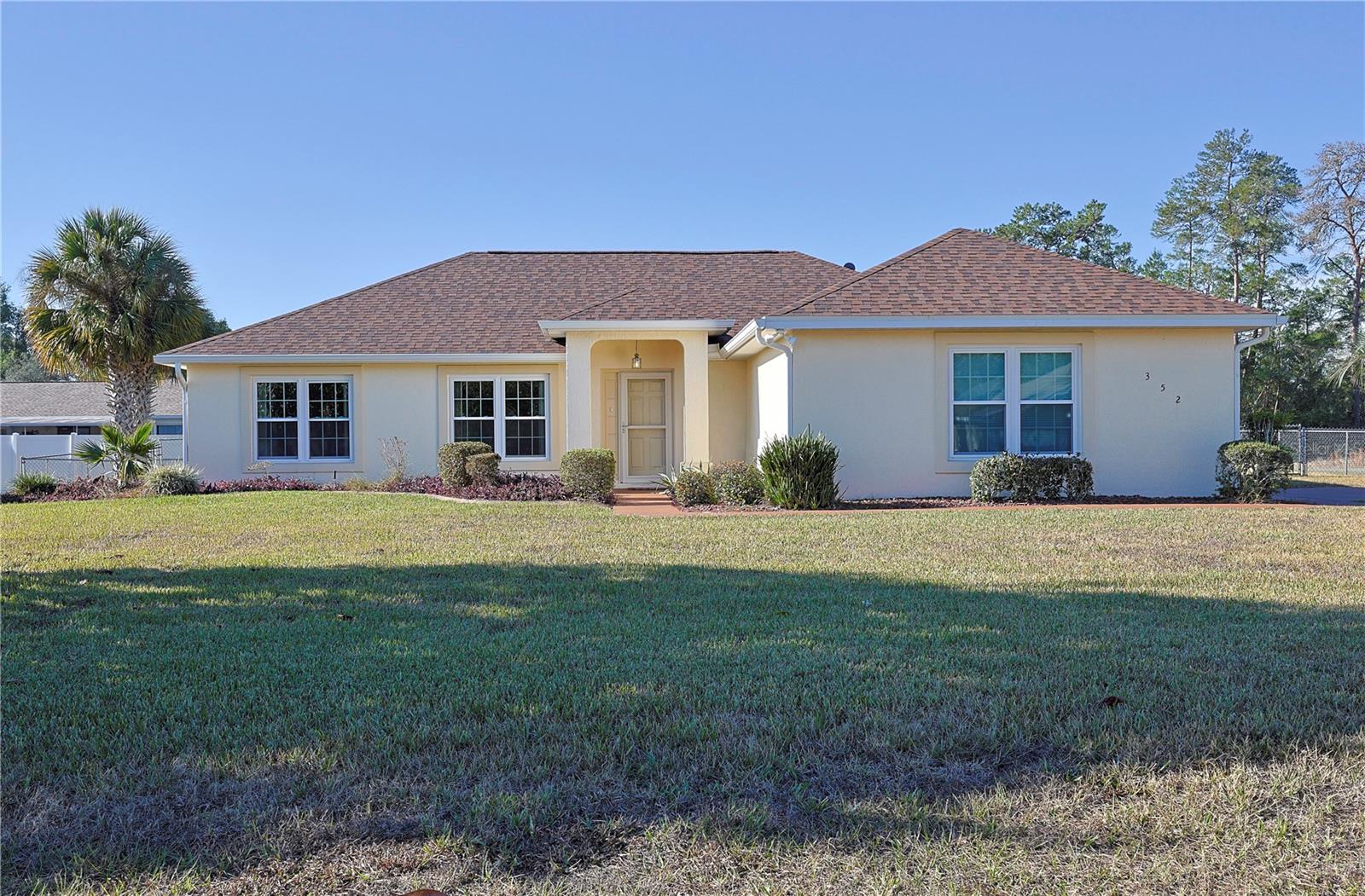 352 Marion Oaks Ln Property Photo 1