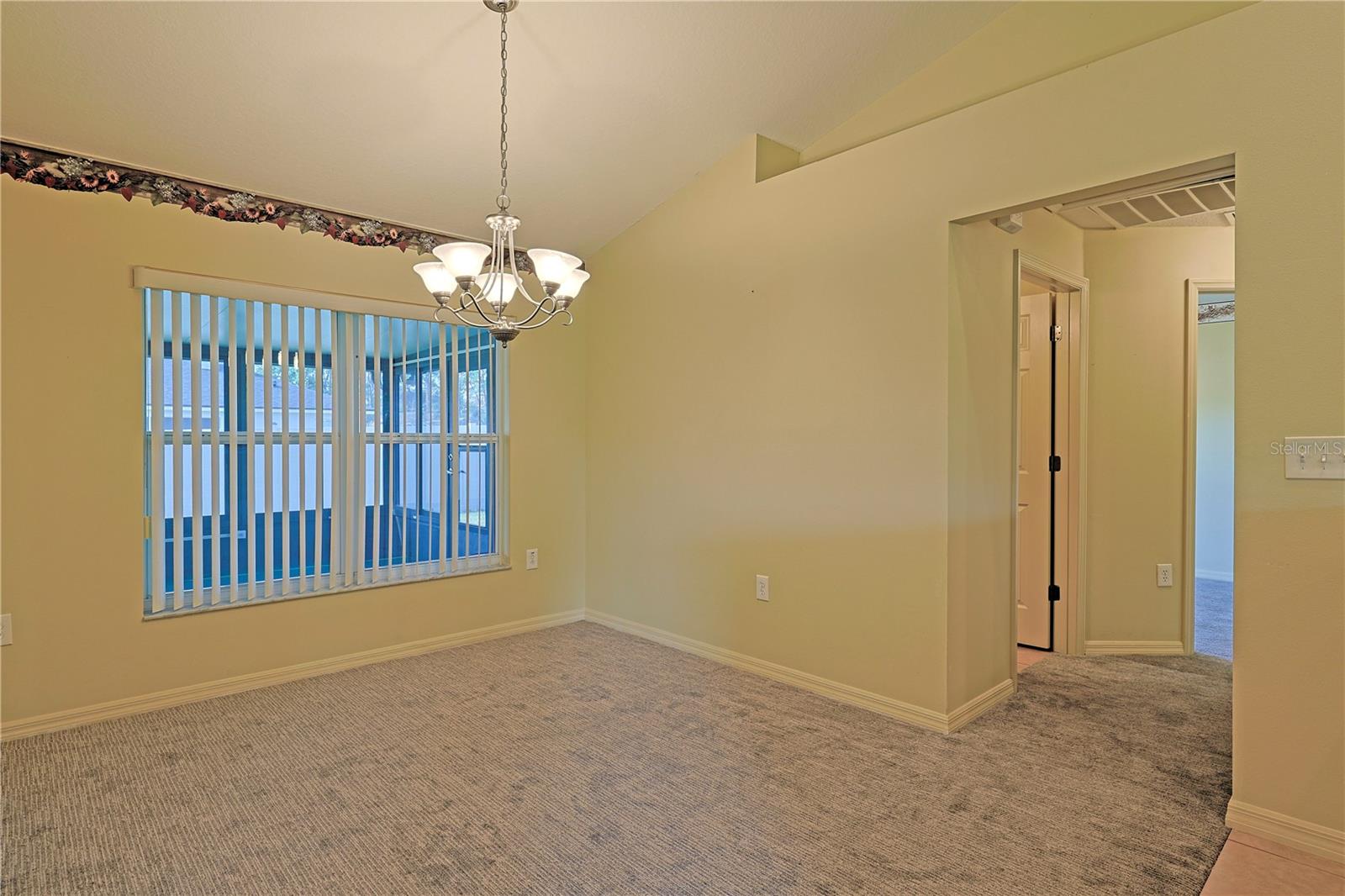352 Marion Oaks Ln Property Photo 7