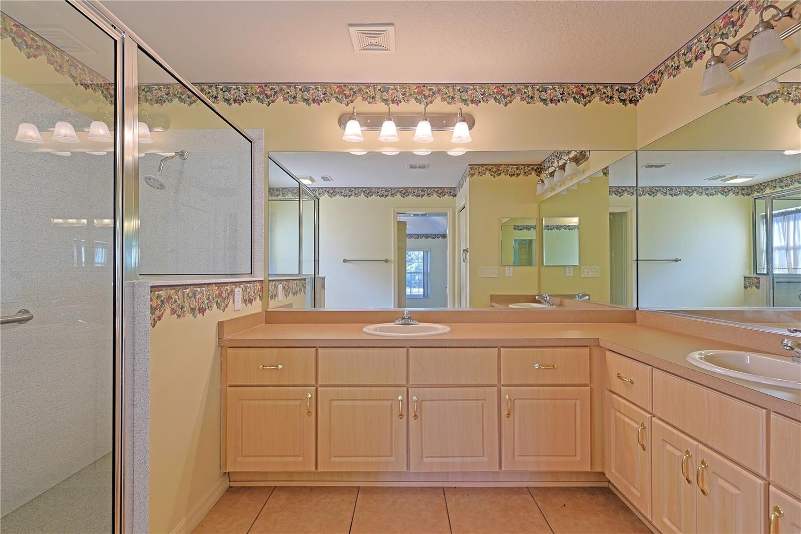 352 Marion Oaks Ln Property Photo 16
