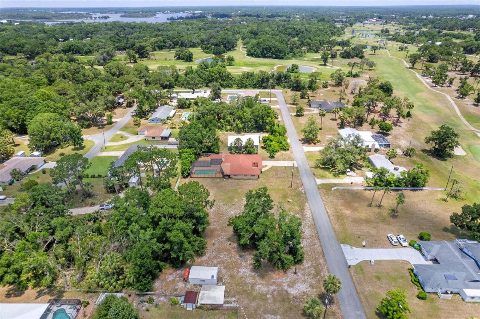25 N Country Club Dr Property Photo 8