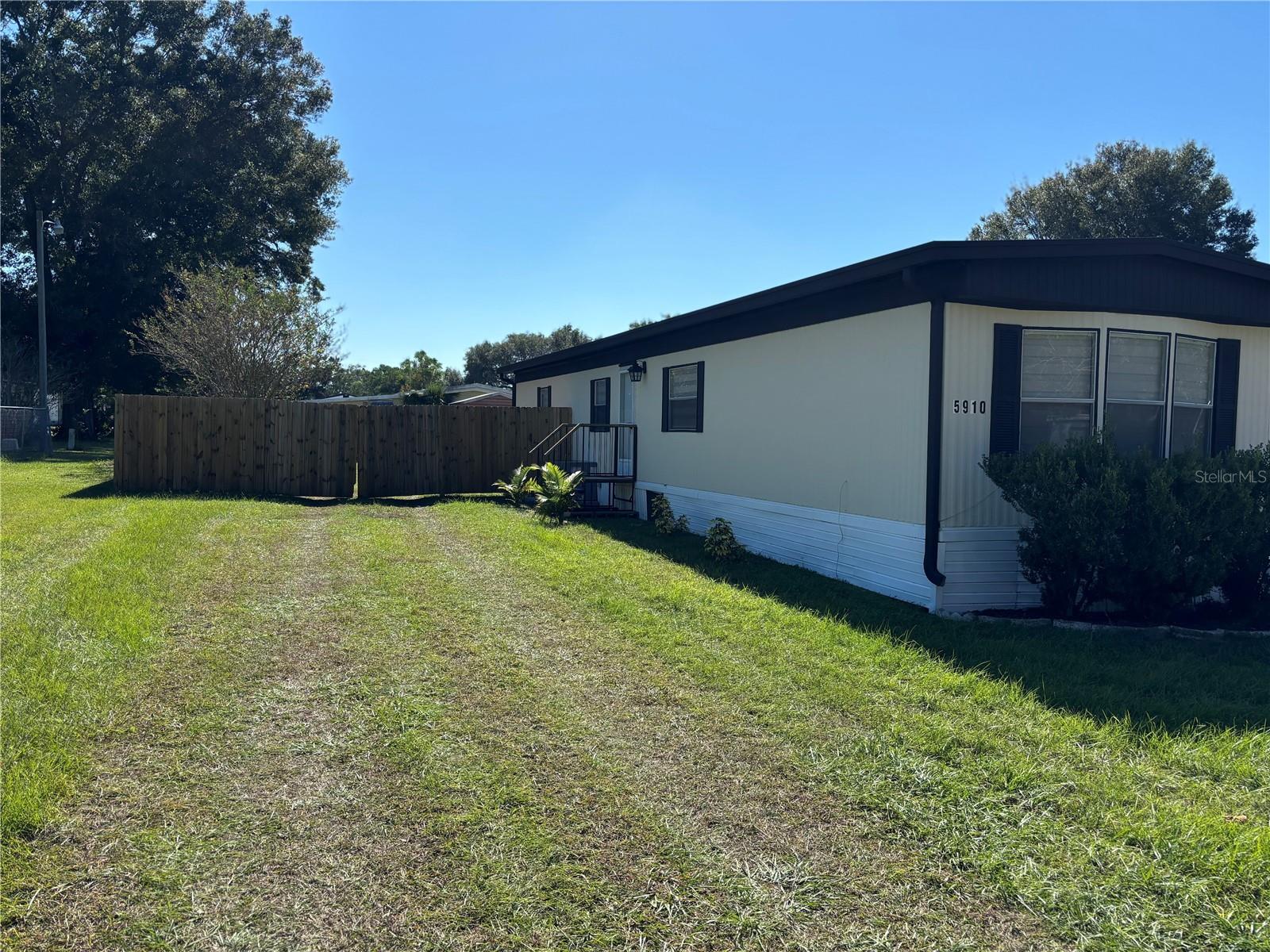 5910 SW 63RD PLACE RD Property Photo 1