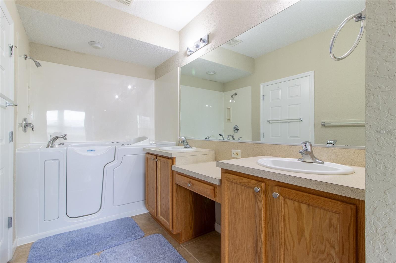 4555 Sw 52nd Cir #101 Property Photo 29