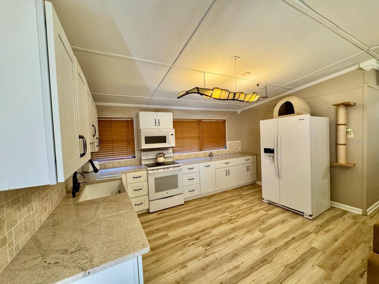 OM690062 Property Photo 5