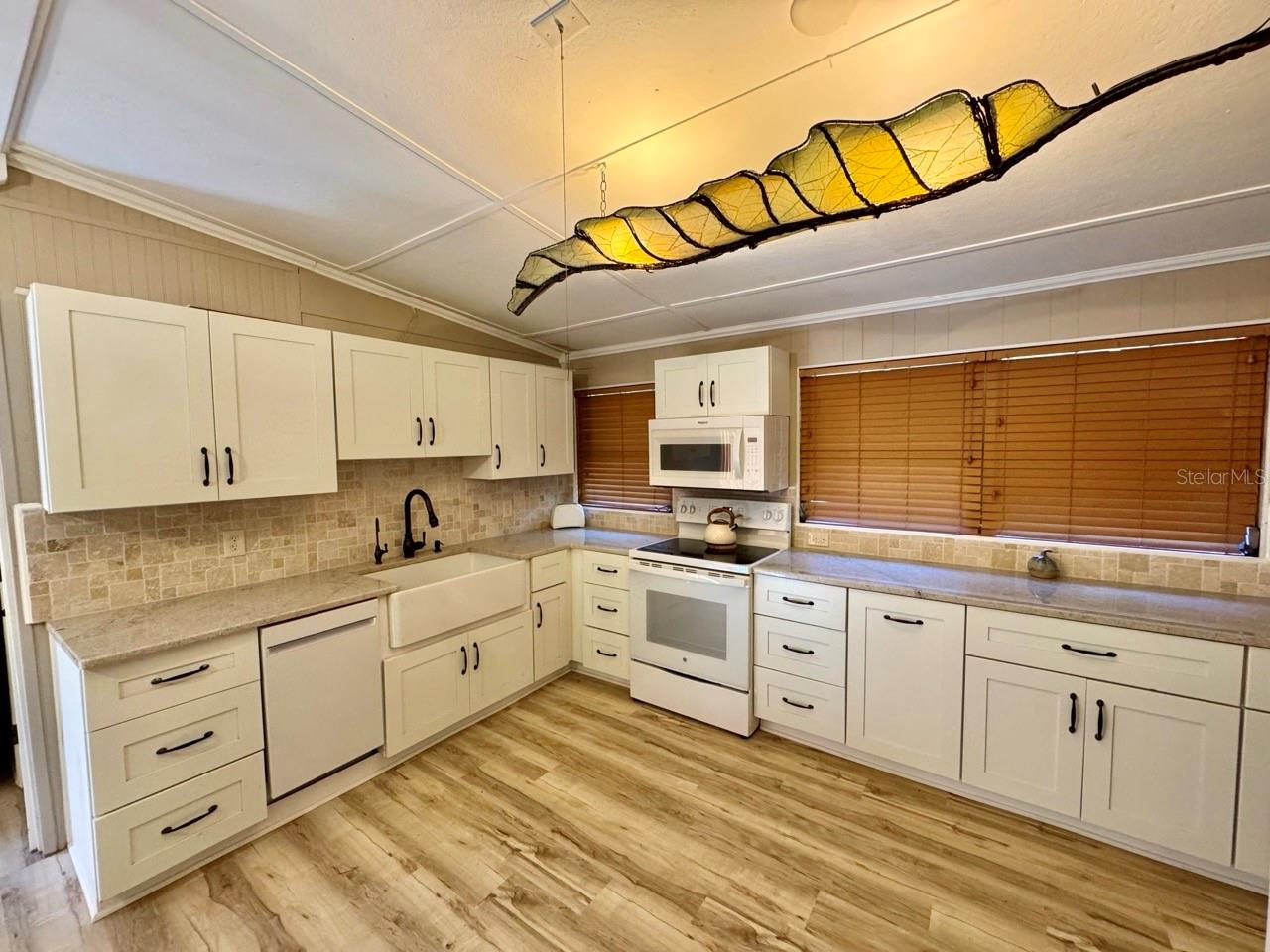 OM690062 Property Photo 6