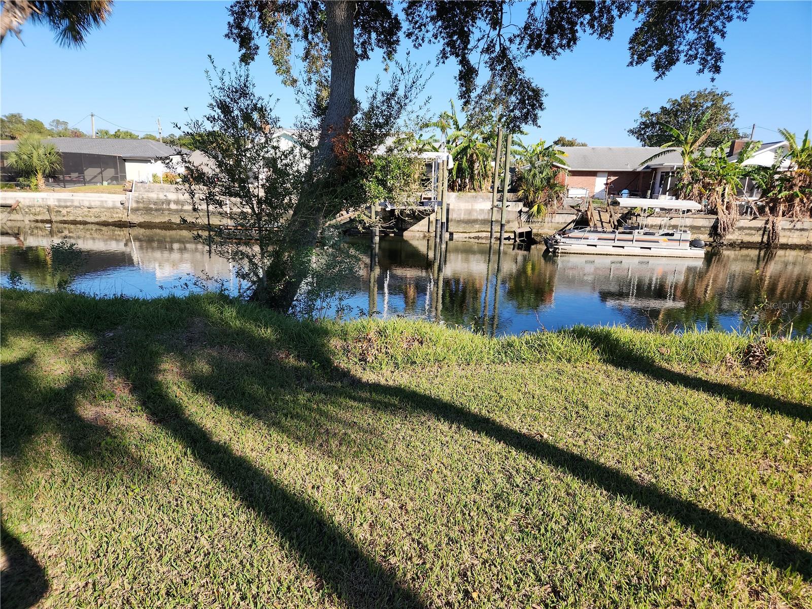 3879 N Seminole Pt Property Photo 3
