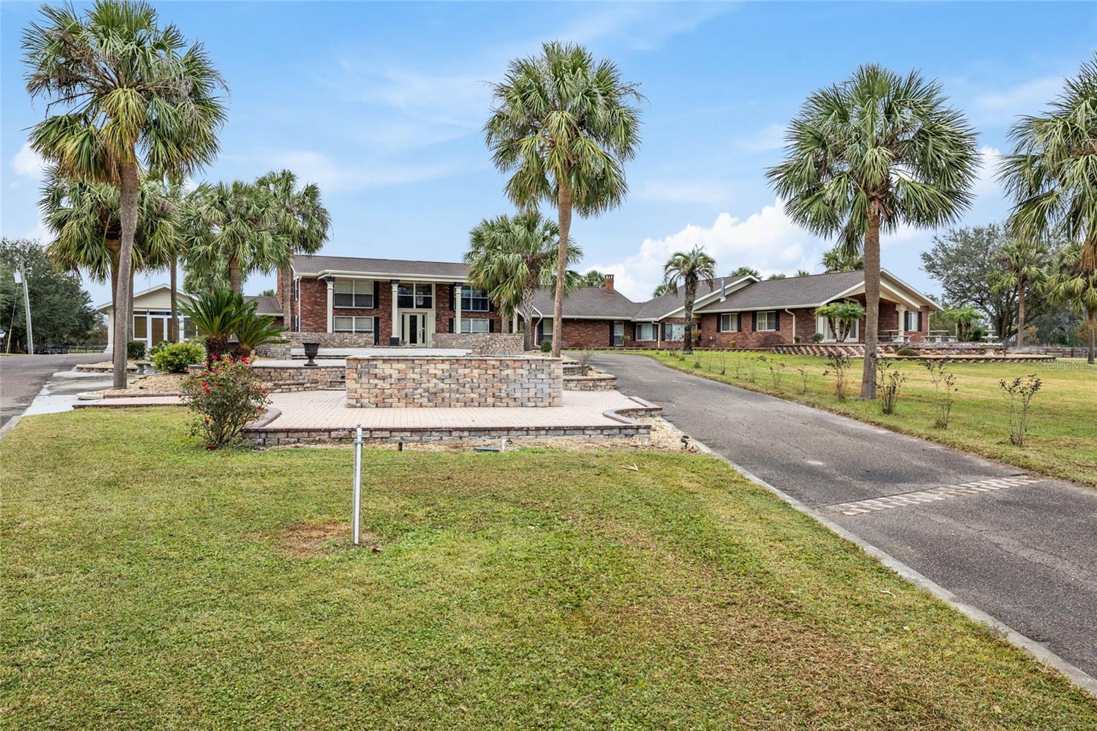 6359 Sw County Road 307 Property Photo 1