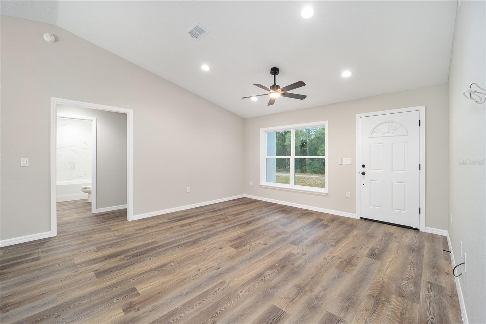 10968 N Airway Loop Property Photo 14