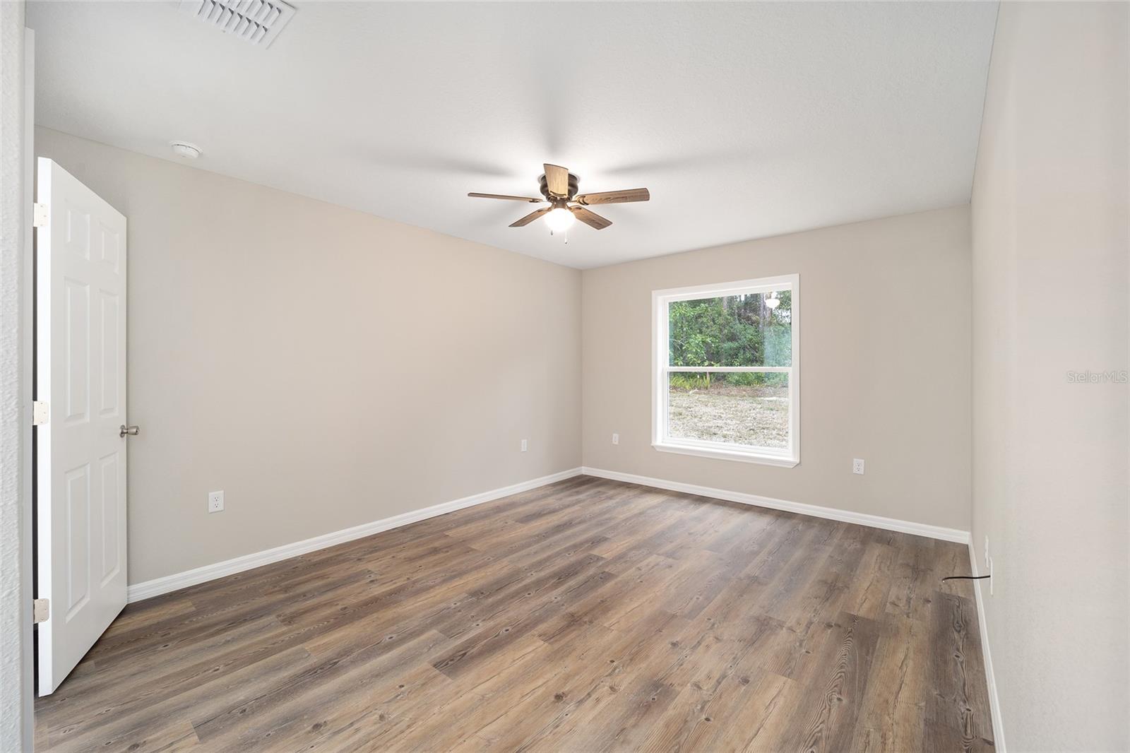 10968 N Airway Loop Property Photo 25